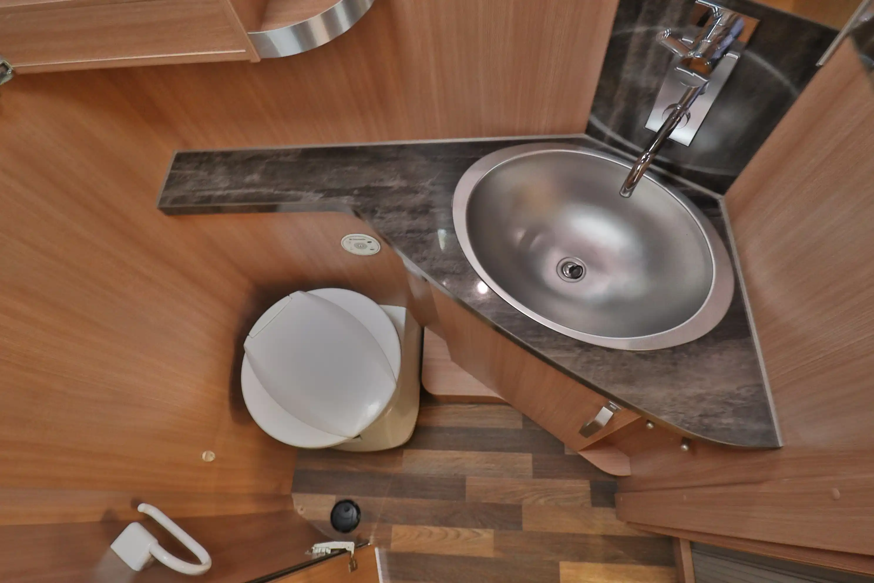 KNAUS Sun TI 700 MEG